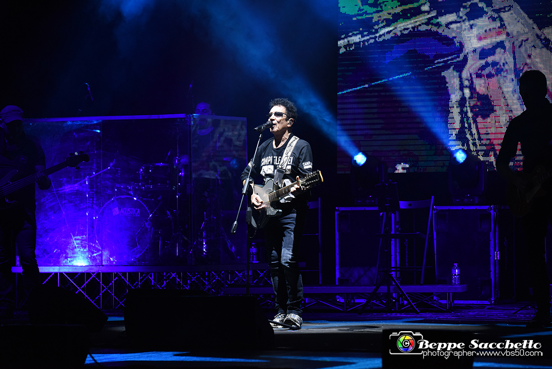 VBS_4146 - Concerto Edoardo Bennato - Peter Pan Rock 'n' Roll Tour.jpg